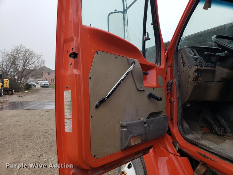 image for item DD4085 2001 Sterling L-Line dump truck