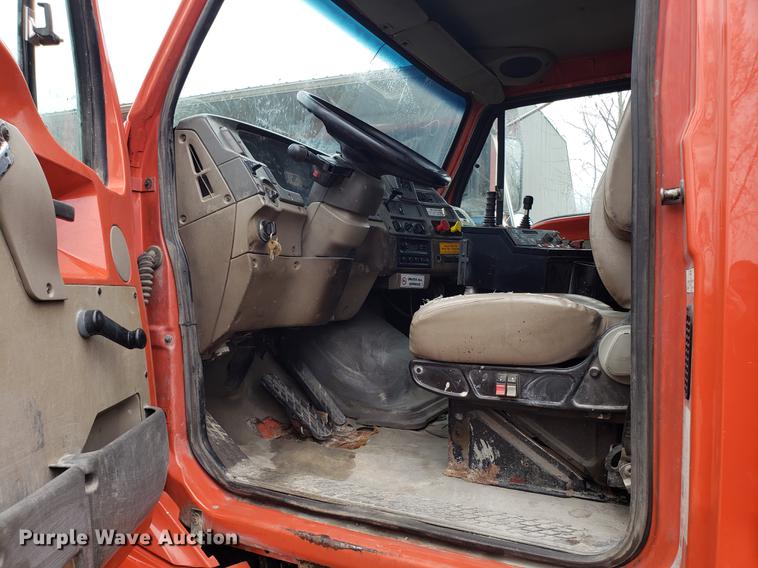 image for item DD4085 2001 Sterling L-Line dump truck