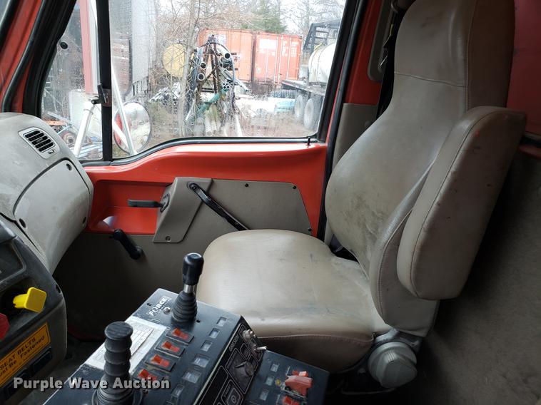 image for item DD4085 2001 Sterling L-Line dump truck