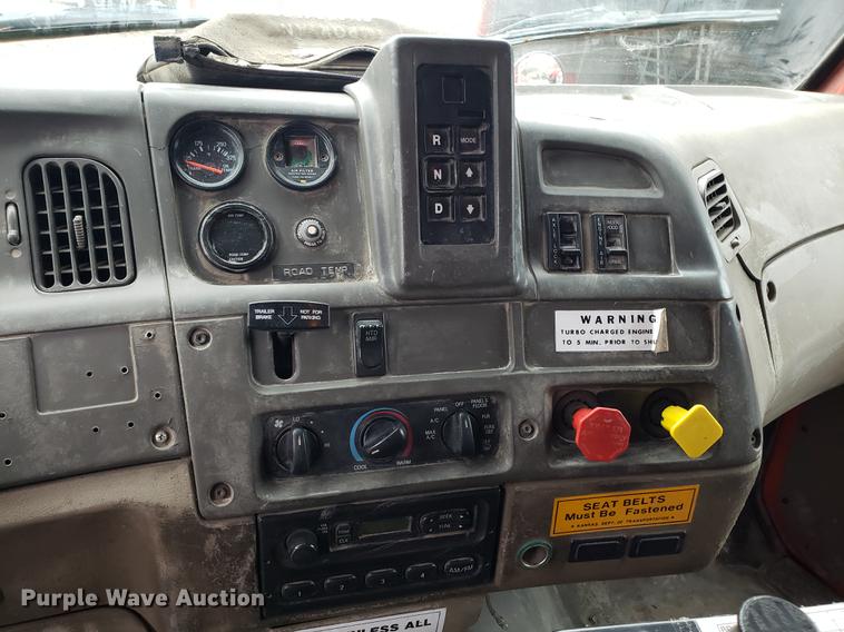 image for item DD4085 2001 Sterling L-Line dump truck