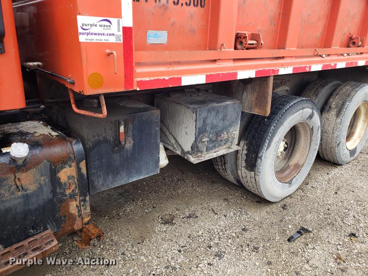 image for item DD4085 2001 Sterling L-Line dump truck