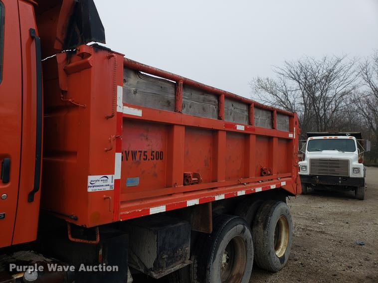 image for item DD4085 2001 Sterling L-Line dump truck