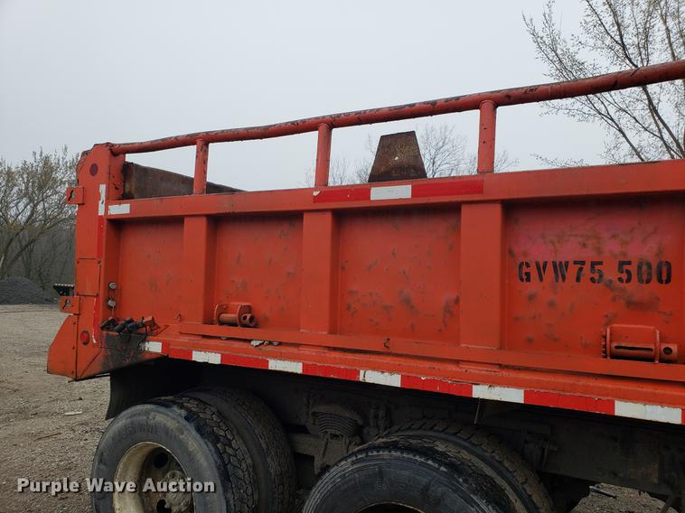 image for item DD4085 2001 Sterling L-Line dump truck