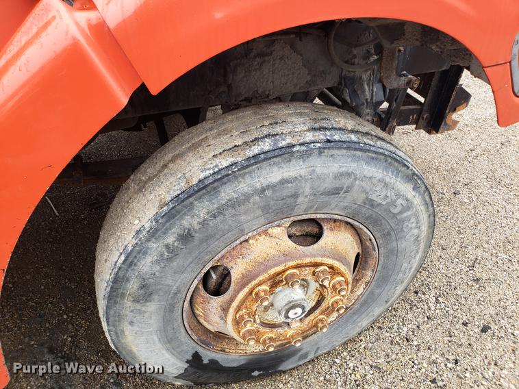 image for item DD4085 2001 Sterling L-Line dump truck