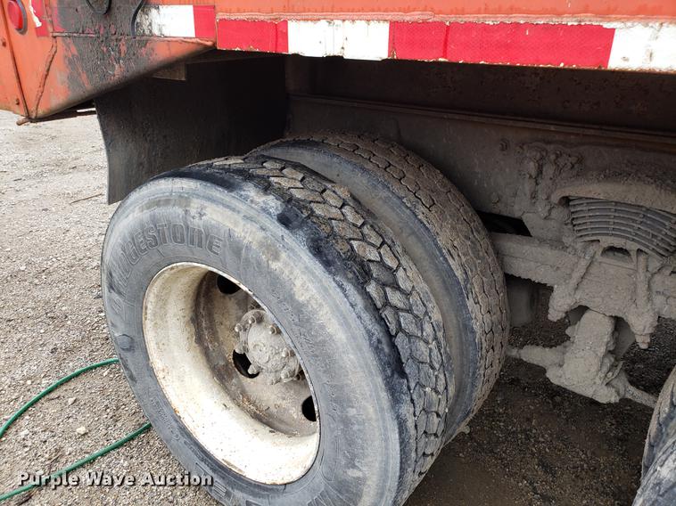 image for item DD4085 2001 Sterling L-Line dump truck