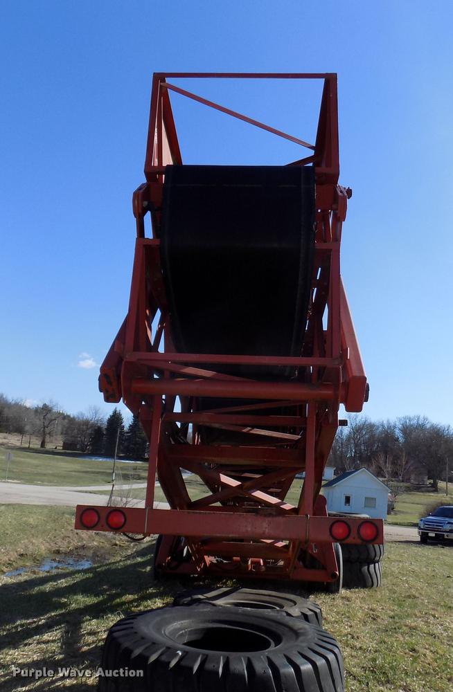 image for item DE7646 1998 Superior 36X95 PS95 power stacker conveyor