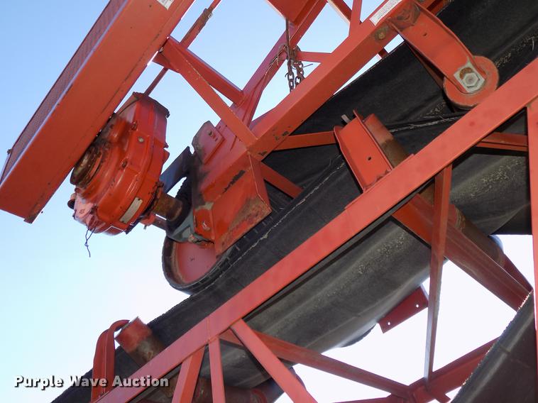 image for item DE7646 1998 Superior 36X95 PS95 power stacker conveyor