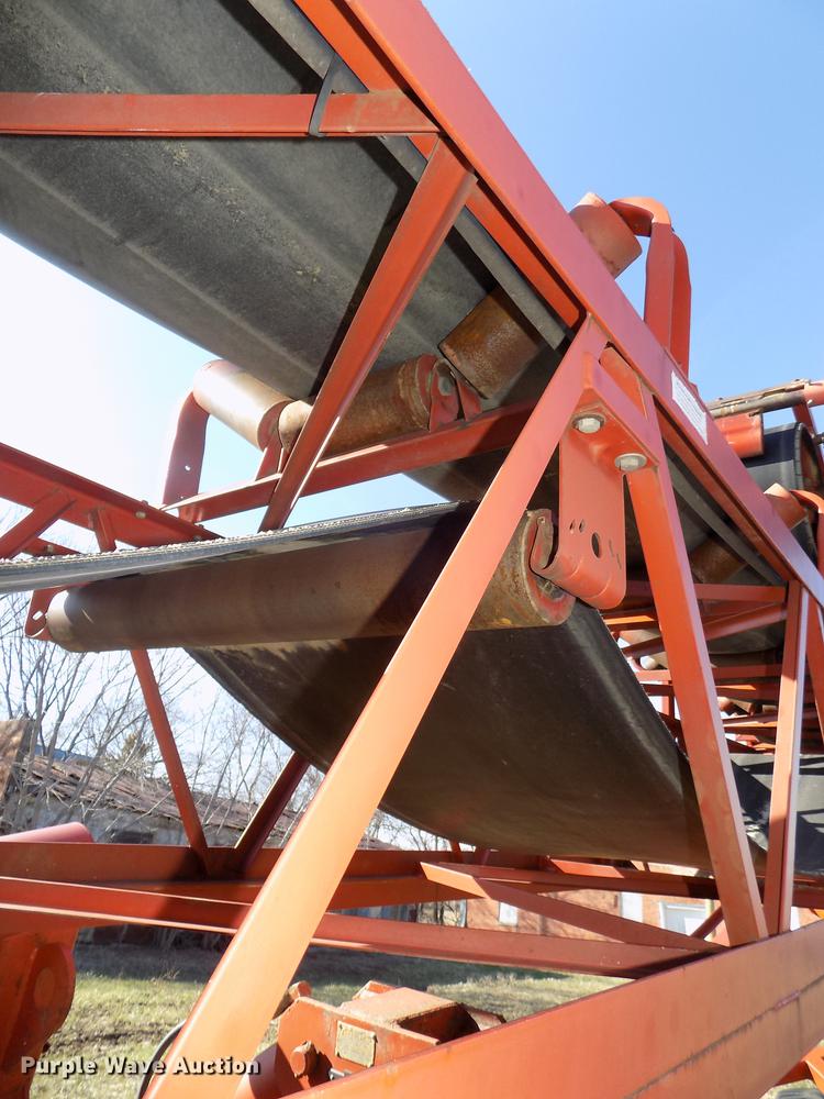 image for item DE7646 1998 Superior 36X95 PS95 power stacker conveyor