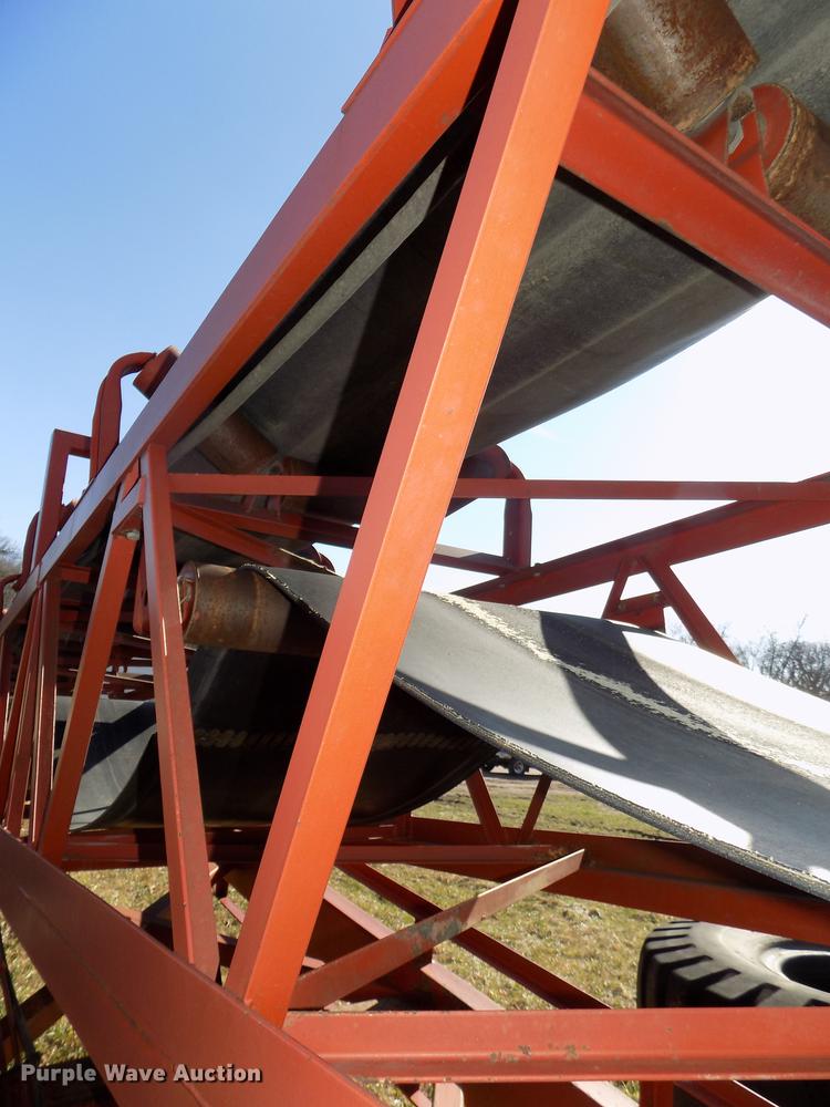 image for item DE7646 1998 Superior 36X95 PS95 power stacker conveyor