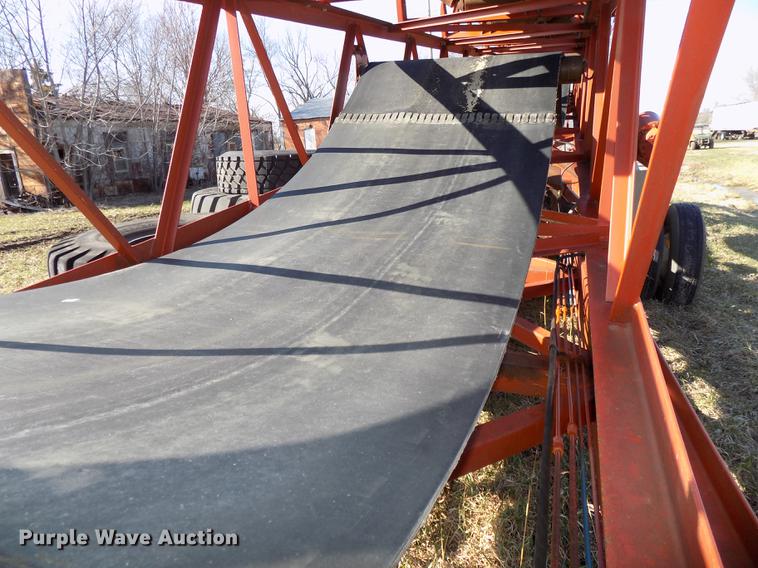 image for item DE7646 1998 Superior 36X95 PS95 power stacker conveyor