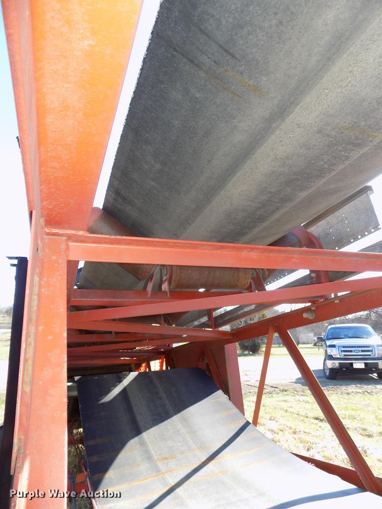 image for item DE7646 1998 Superior 36X95 PS95 power stacker conveyor