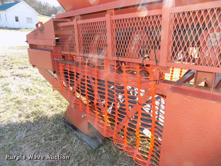 image for item DE7646 1998 Superior 36X95 PS95 power stacker conveyor