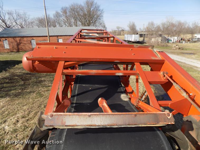 image for item DE7646 1998 Superior 36X95 PS95 power stacker conveyor