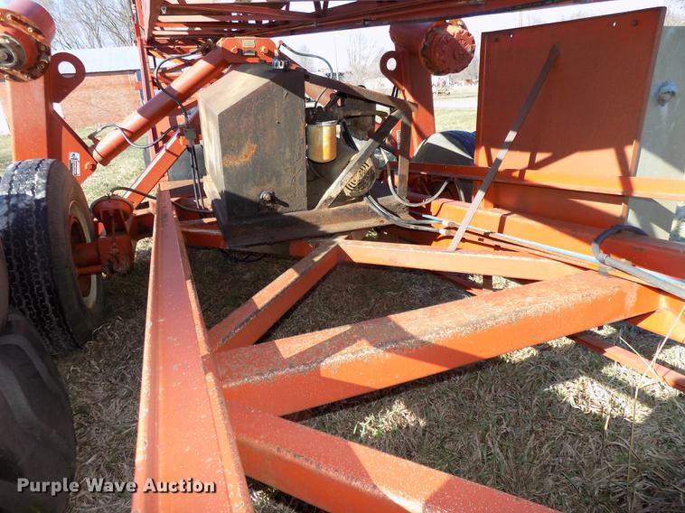 image for item DE7646 1998 Superior 36X95 PS95 power stacker conveyor