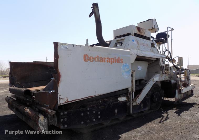 image for item DE7655 2000 Cedarapids CR361R paver