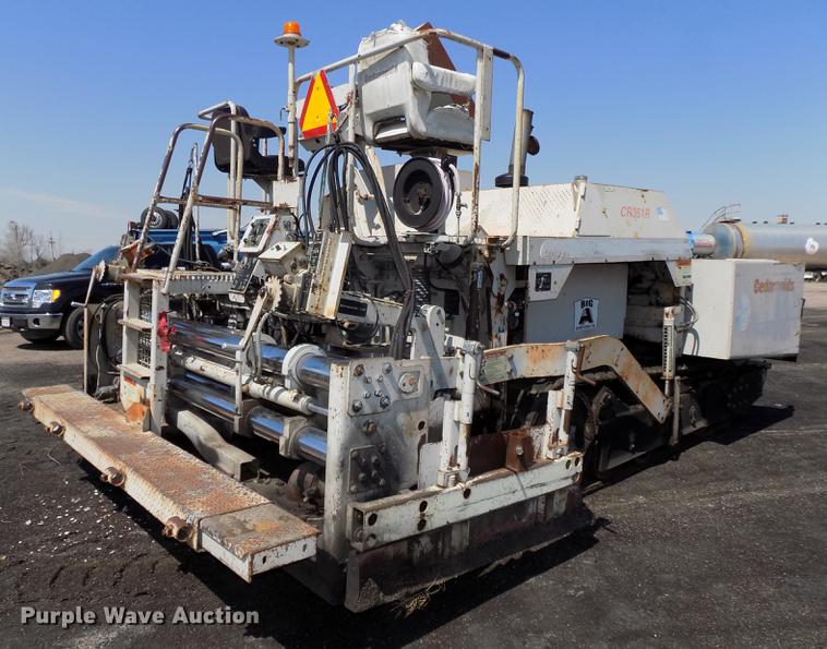 image for item DE7655 2000 Cedarapids CR361R paver