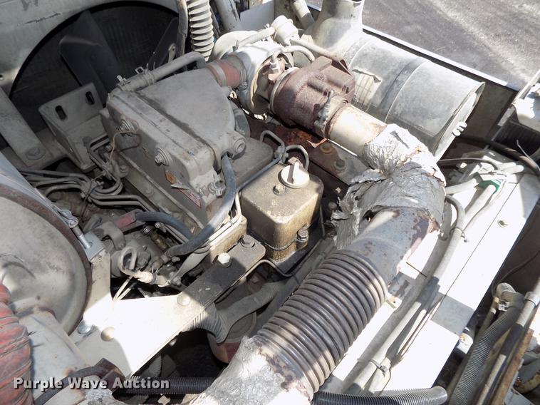 image for item DE7655 2000 Cedarapids CR361R paver