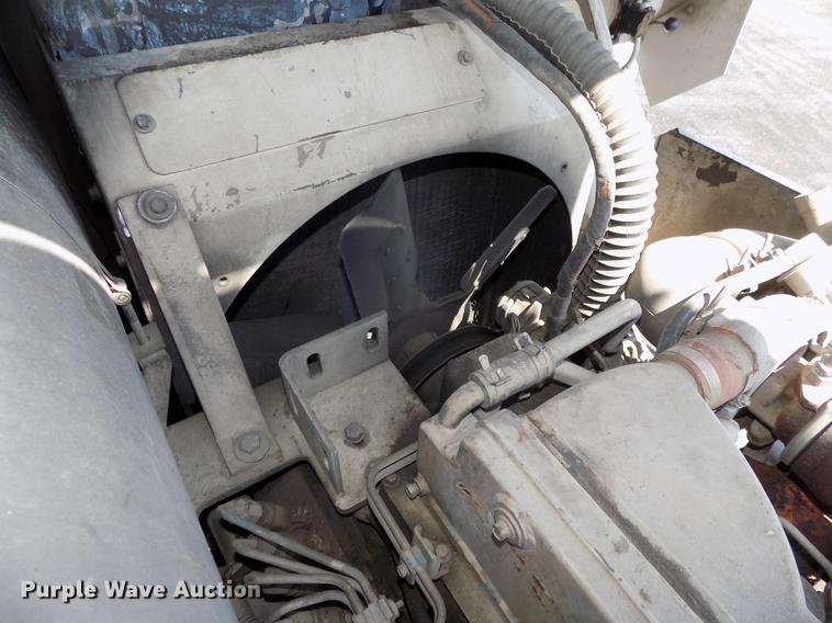 image for item DE7655 2000 Cedarapids CR361R paver