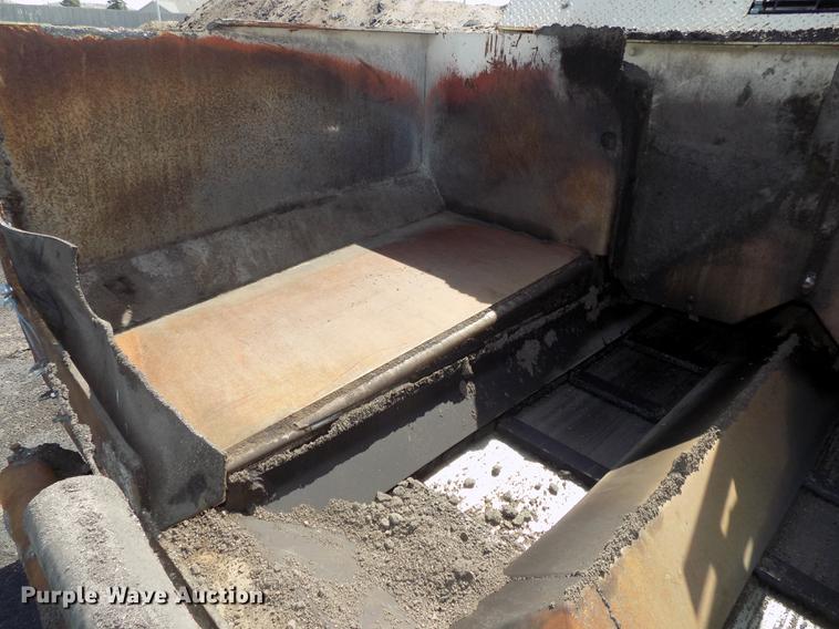 image for item DE7655 2000 Cedarapids CR361R paver