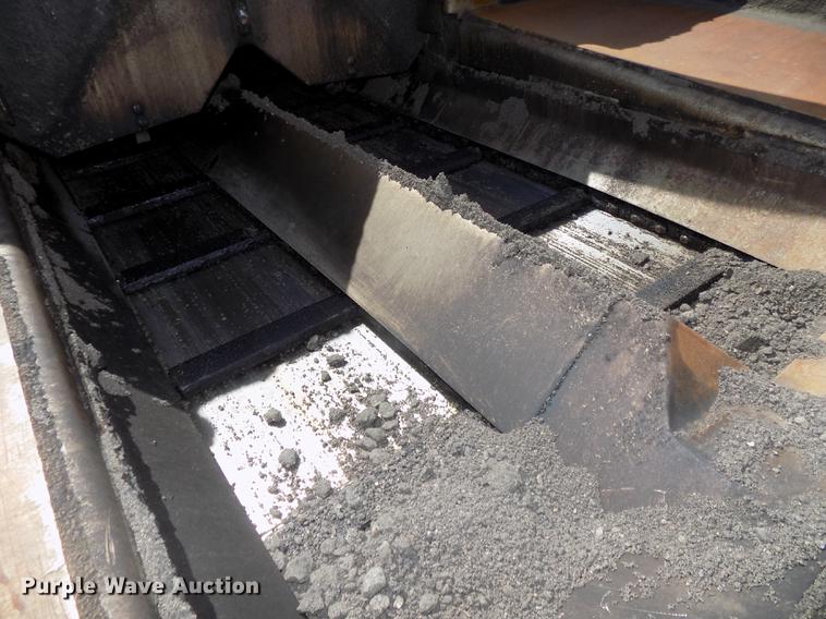 image for item DE7655 2000 Cedarapids CR361R paver