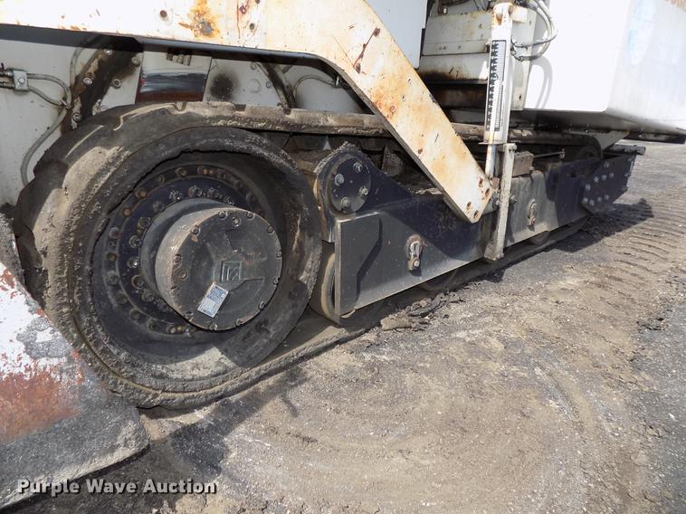 image for item DE7655 2000 Cedarapids CR361R paver