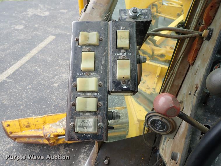 image for item DF1084 John Deere 770A motor grader