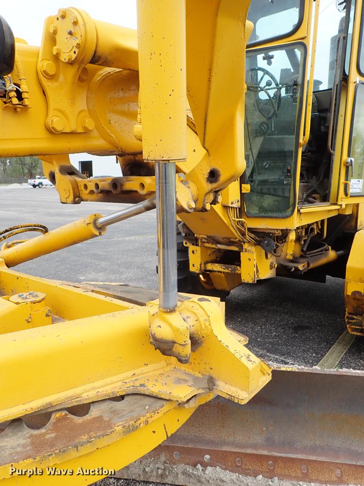 image for item DF1084 John Deere 770A motor grader