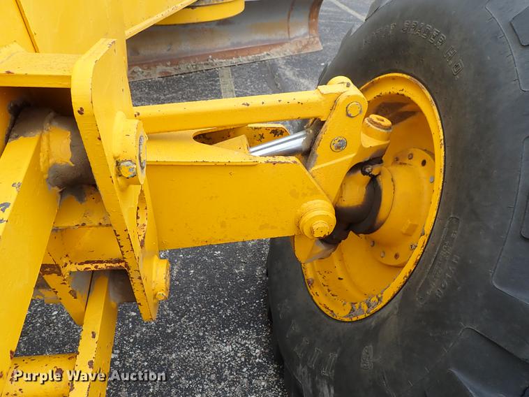 image for item DF1084 John Deere 770A motor grader