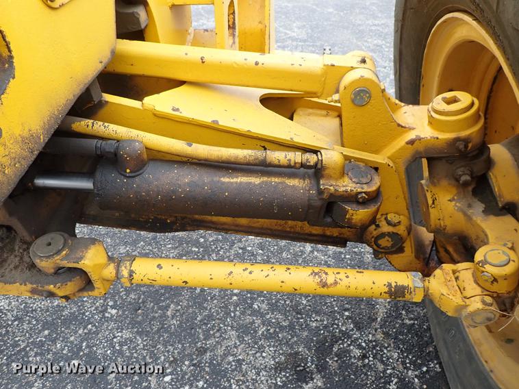 image for item DF1084 John Deere 770A motor grader