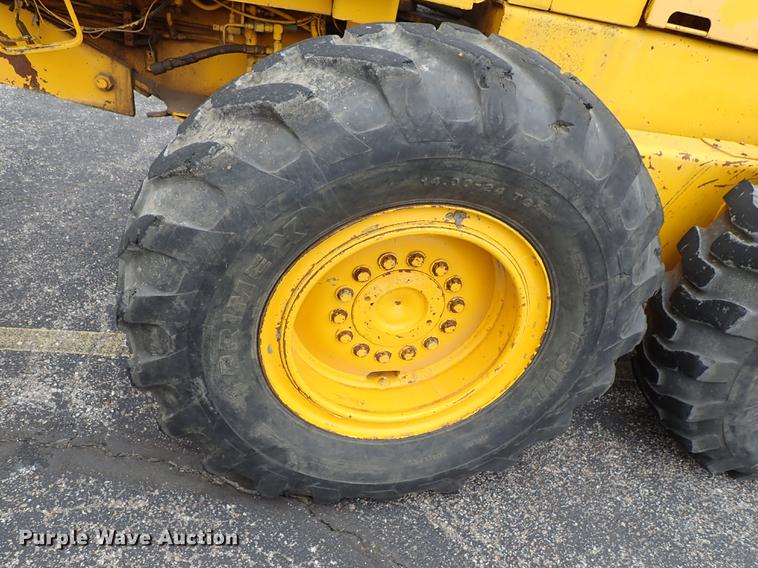 image for item DF1084 John Deere 770A motor grader