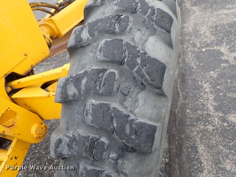 image for item DF1084 John Deere 770A motor grader