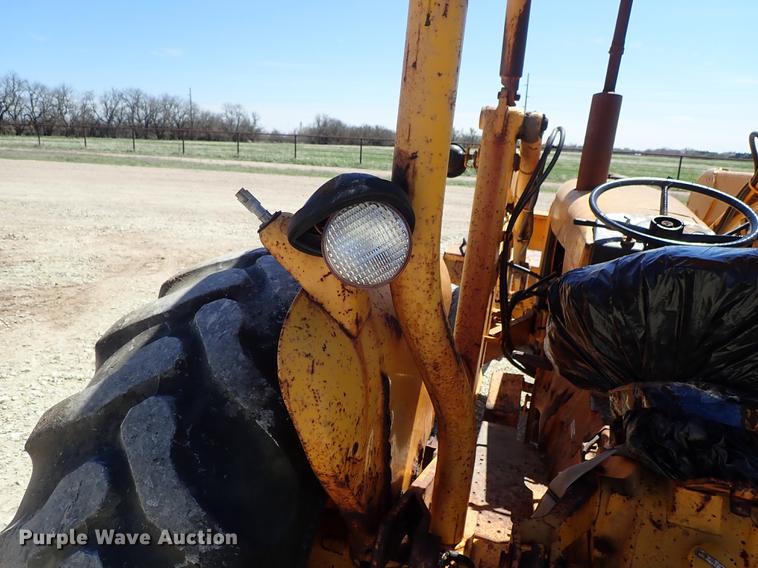 image for item DF1105 John Deere 401C industrial tractor