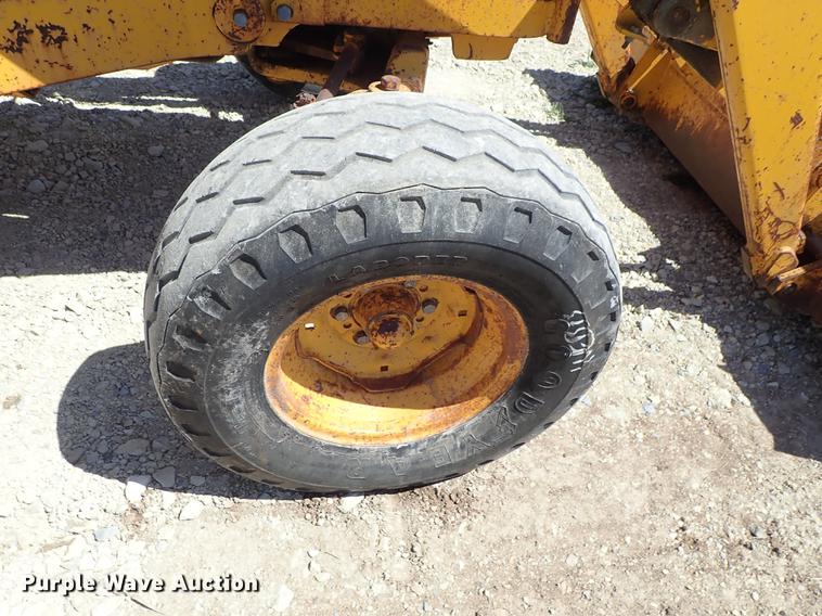image for item DF1105 John Deere 401C industrial tractor