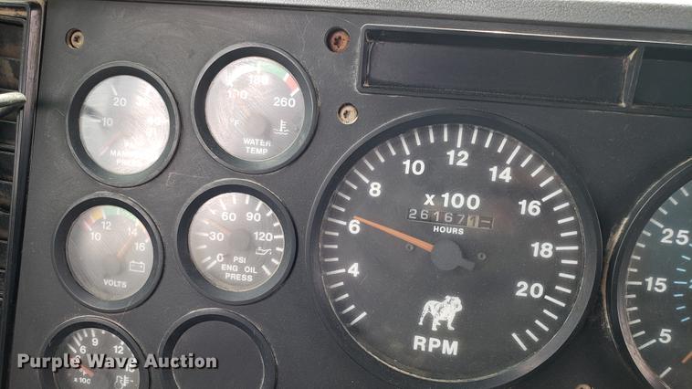 image for item DF3412 1996 Mack CH613 dump truck