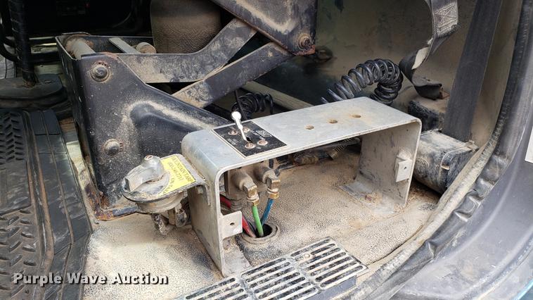 image for item DF3412 1996 Mack CH613 dump truck