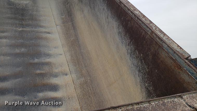 image for item DF3412 1996 Mack CH613 dump truck