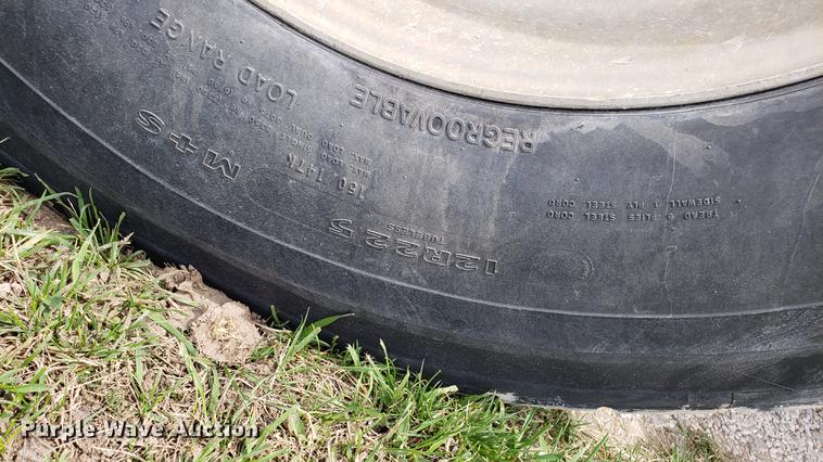 image for item DF3412 1996 Mack CH613 dump truck