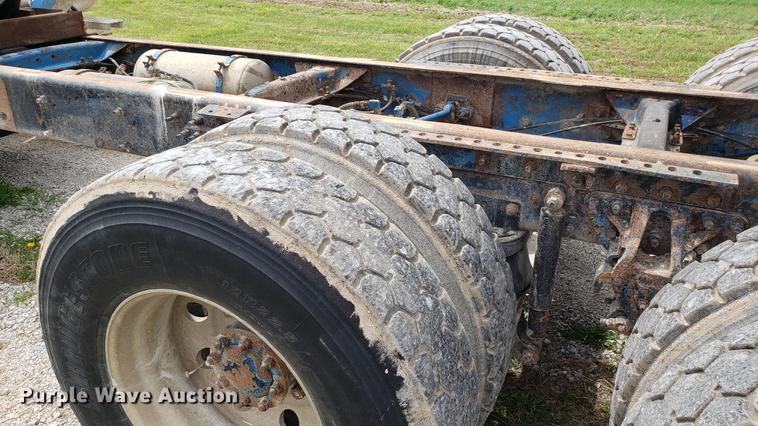 image for item DF3412 1996 Mack CH613 dump truck