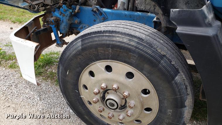 image for item DF3412 1996 Mack CH613 dump truck