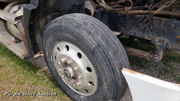 image for item DF3412 1996 Mack CH613 dump truck