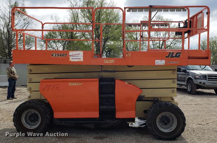 image for item DF3416 JLG 4394RT scissor lift