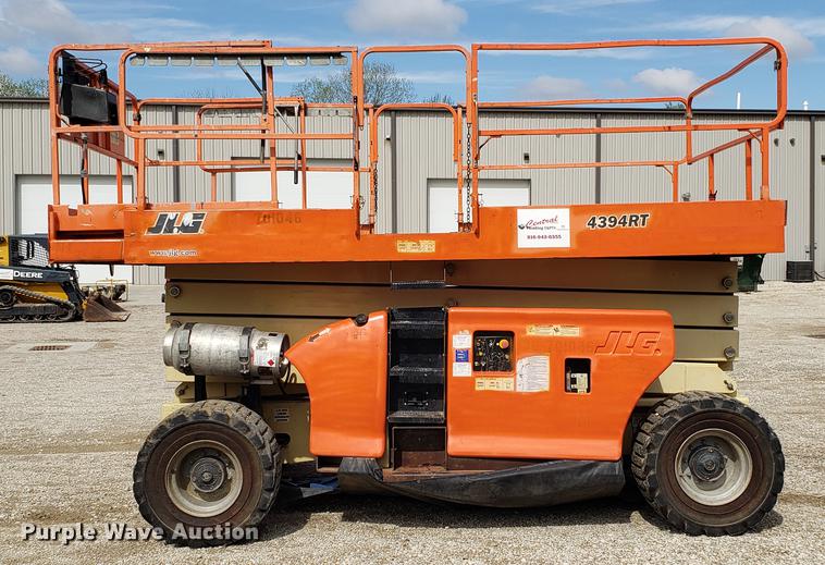 image for item DF3416 JLG 4394RT scissor lift