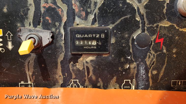 image for item DF3416 JLG 4394RT scissor lift