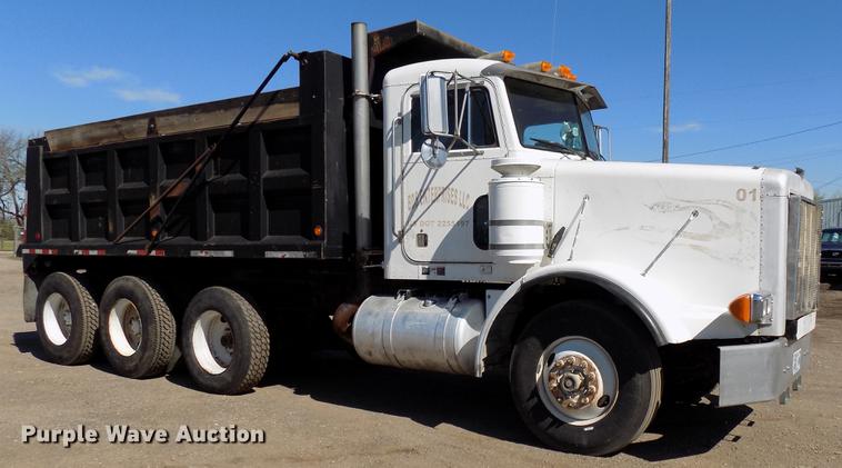 image for item DF4467 1997 Peterbilt 357 dump truck