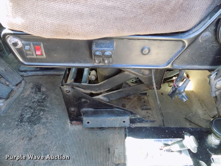 image for item DF4467 1997 Peterbilt 357 dump truck