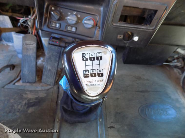 image for item DF4467 1997 Peterbilt 357 dump truck