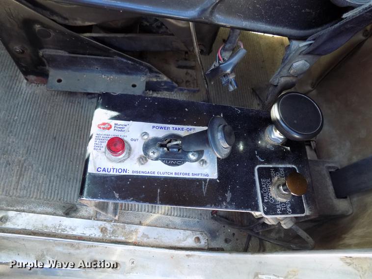 image for item DF4467 1997 Peterbilt 357 dump truck