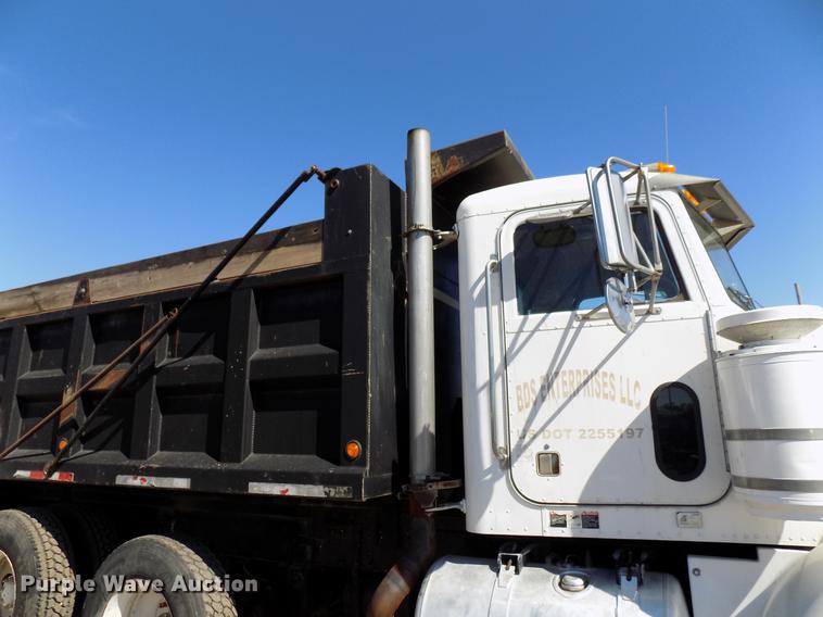image for item DF4467 1997 Peterbilt 357 dump truck
