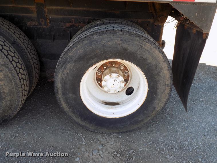 image for item DF4467 1997 Peterbilt 357 dump truck