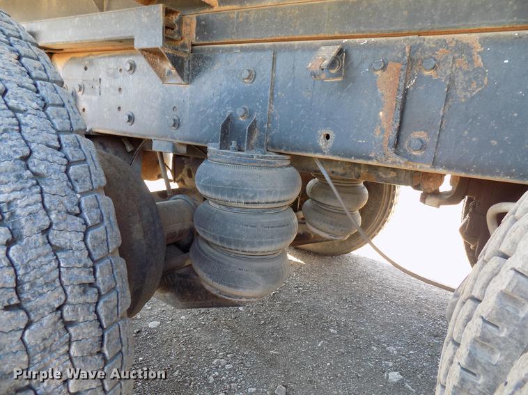 image for item DF4467 1997 Peterbilt 357 dump truck